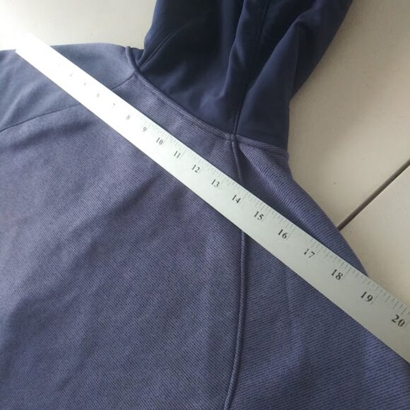 Under Armour women's size blue, red and white hooded jacket - Picture 10 of 16